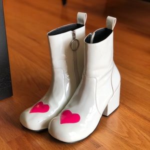 UNIF Moxie Heart Boot